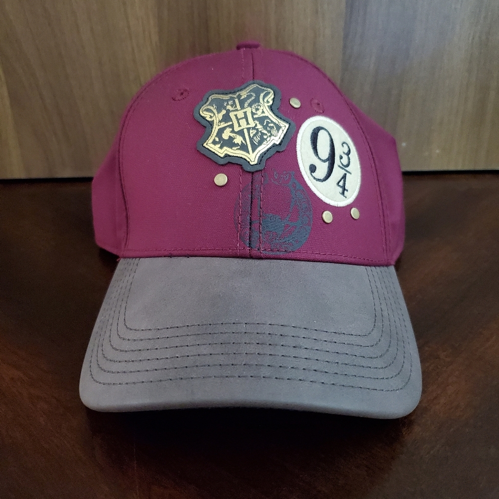 Harry Potter Hat Maroon Platform 9 3/4